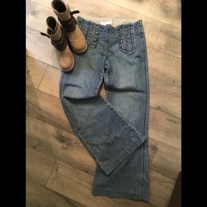 ADORABLE BUTTON FRONT BELL BOTTOM JEANS